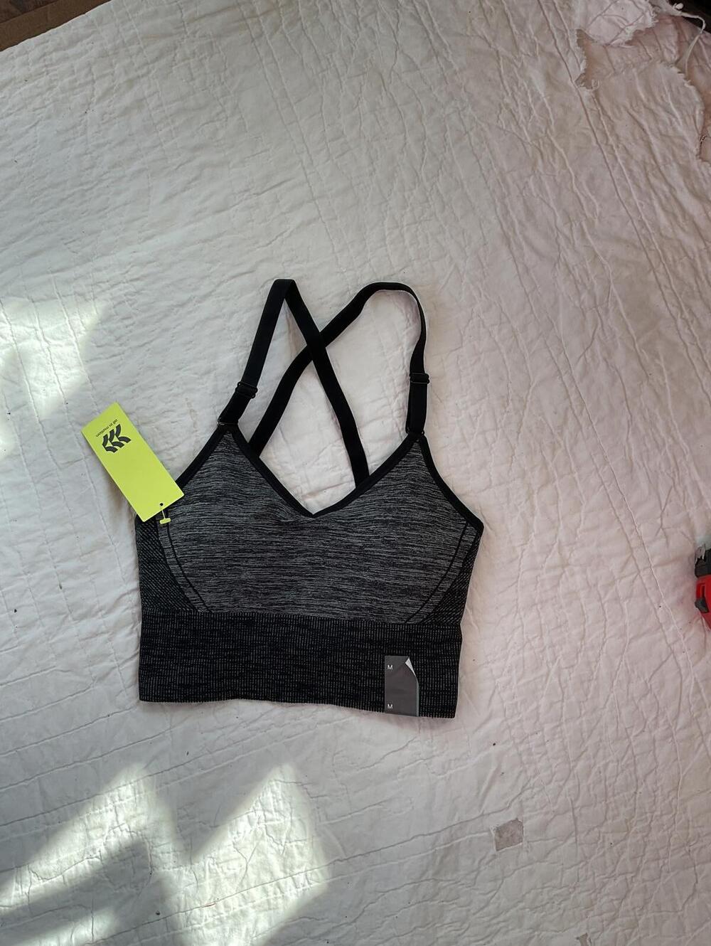 NWT All In Motion Seamless Sports Bra  Adjustable Straps Medium 2 pack!